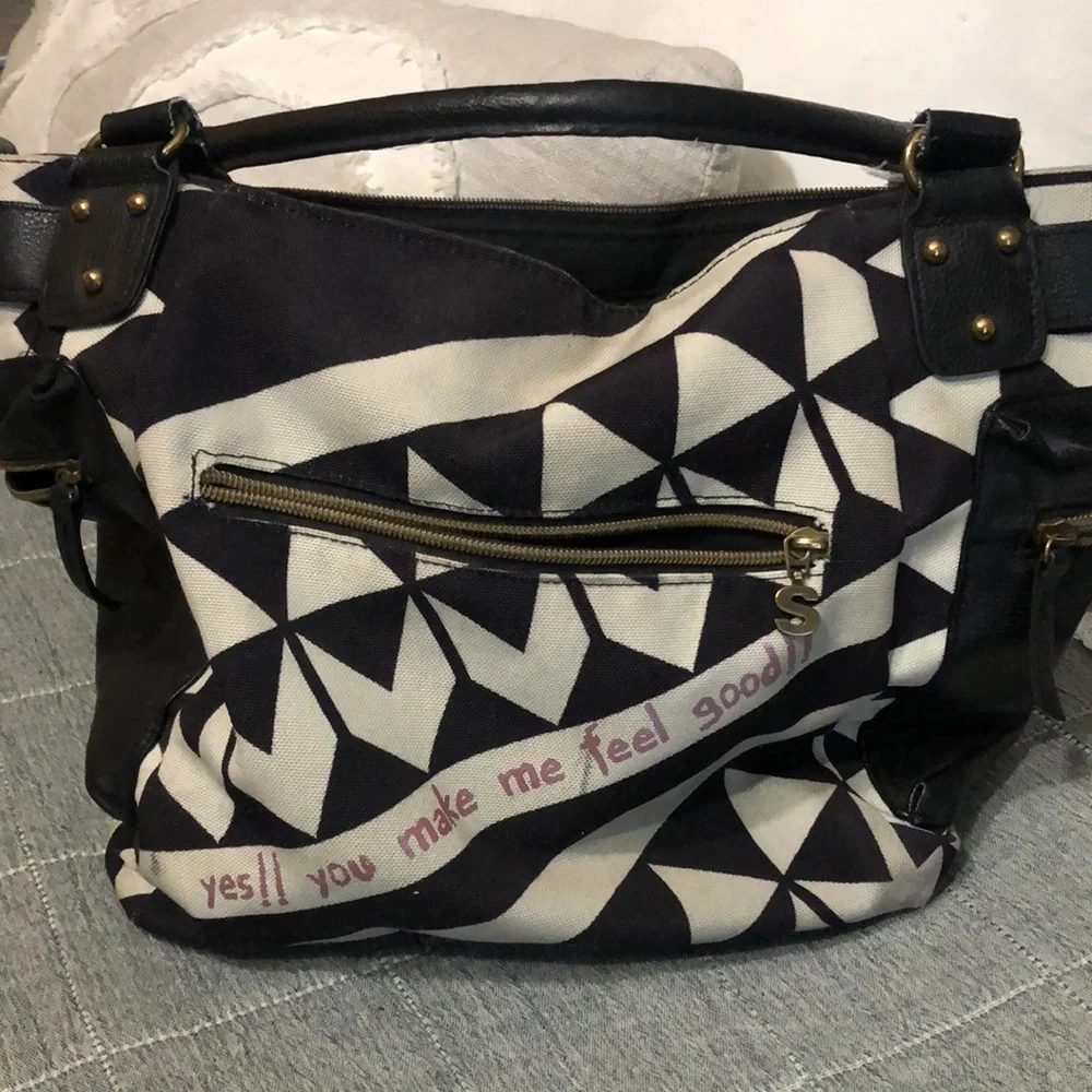 ✨Desigual purse from Spain - Picture 3 of 9